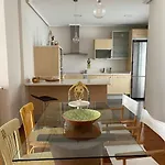 Atico Lira 아파트