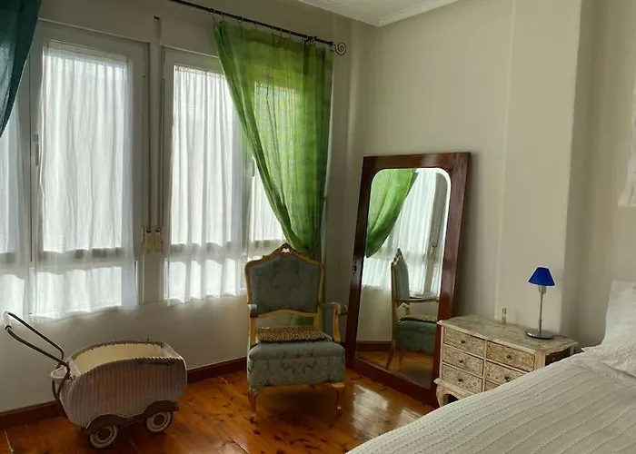 Atico Lira Saragoça